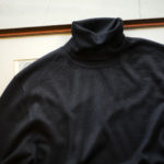 LAMBERTO LOSANI (ランベルト ロザーニ) Silk Cashmere Turtle Neck Sweater(シルクカシミア タートルネック セーター) ハイゲージ シルクカシミヤニット セーター BLACK (ブラック・901) made in italy (イタリア製) 2019 秋冬新作のイメージ