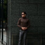 LAMBERTO LOSANI (ランベルト ロザーニ) Silk Cashmere Turtle Neck Sweaterシルクカシミア タートルネック セーター) ハイゲージ シルクカシミヤニット セーター BROWN (ブラウン・325) made in italy (イタリア製) 2019 秋冬新作のイメージ