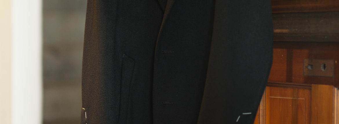 LARDINI (ラルディーニ) Cashmere Spolverino Chester coat (カシミヤ スポルベリーノ チェスターコート) カシミヤフラノ生地 シングル チェスターコート BLACK (ブラック・4) Made in italy (イタリア製) 2019 秋冬新作 【入荷しました】【フリー分発売開始】のイメージ