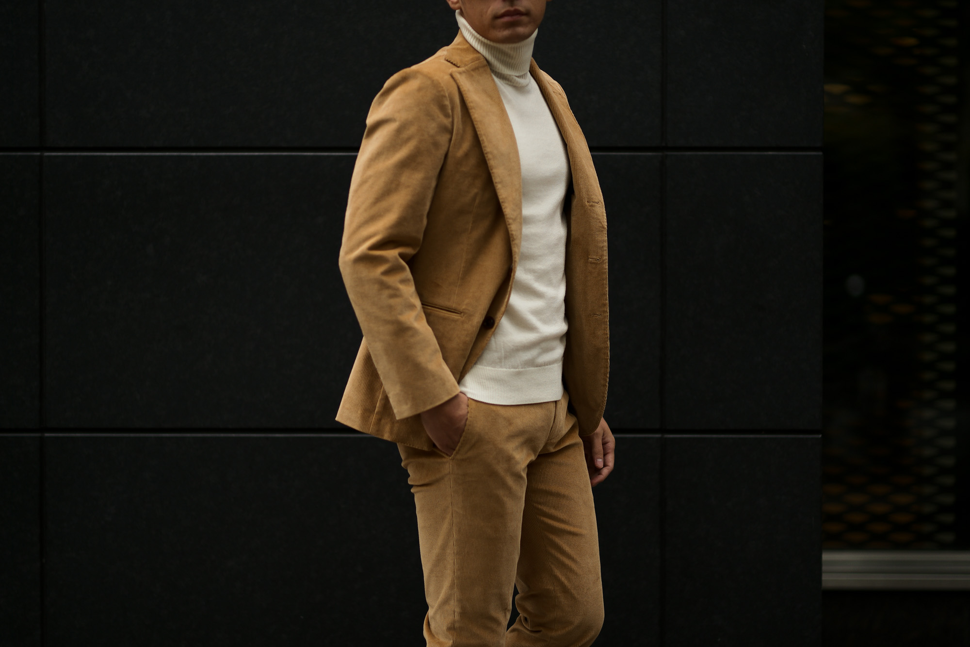 Cuervo (クエルボ) Sartoria Collection (サルトリア コレクション) Rooster (ルースター) STRETCH Corduroy ストレッチコーデュロイ スーツ BEIGE (ベージュ) MADE IN JAPAN (日本製) 2019 秋冬新作 【ご予約開始】 愛知 名古屋 altoediritto アルトエデリット オーダースーツ オーダー