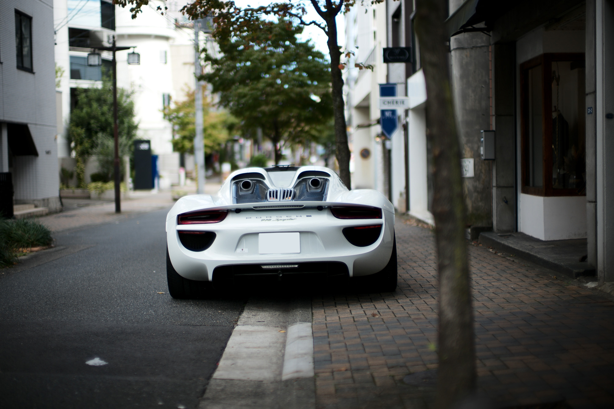 Porsche 918 Spyder ポルシェ 918スパイダー ハイブリッド車 ポルシェ917 スーパーカー PHV搭載 最高速度345km/h 最高出力887馬力 4.6リッターV8気筒 918台 限定販売 稀少価値 愛知 名古屋 altoediritto アルトエデリット