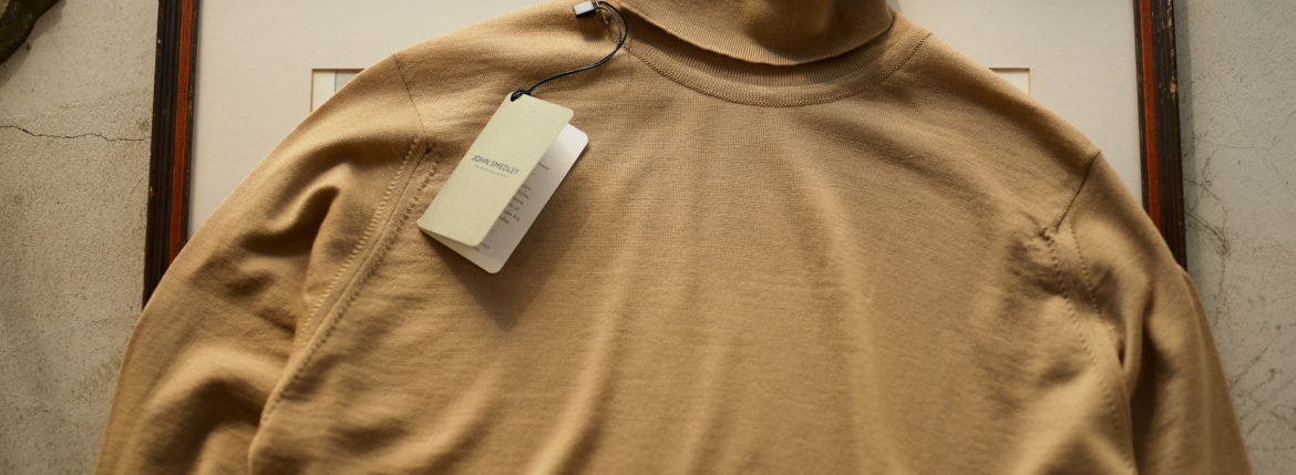 JOHN SMEDLEY (ジョンスメドレー) ORTA (オルタ) 30G Merino Wool (30ゲージメリノウール) タートルネックセーター LIGHT CAMEL (ライトキャメル) Made in England (イギリス製) 2019 秋冬新作  【入荷しました】【フリー分発売開始】のイメージ