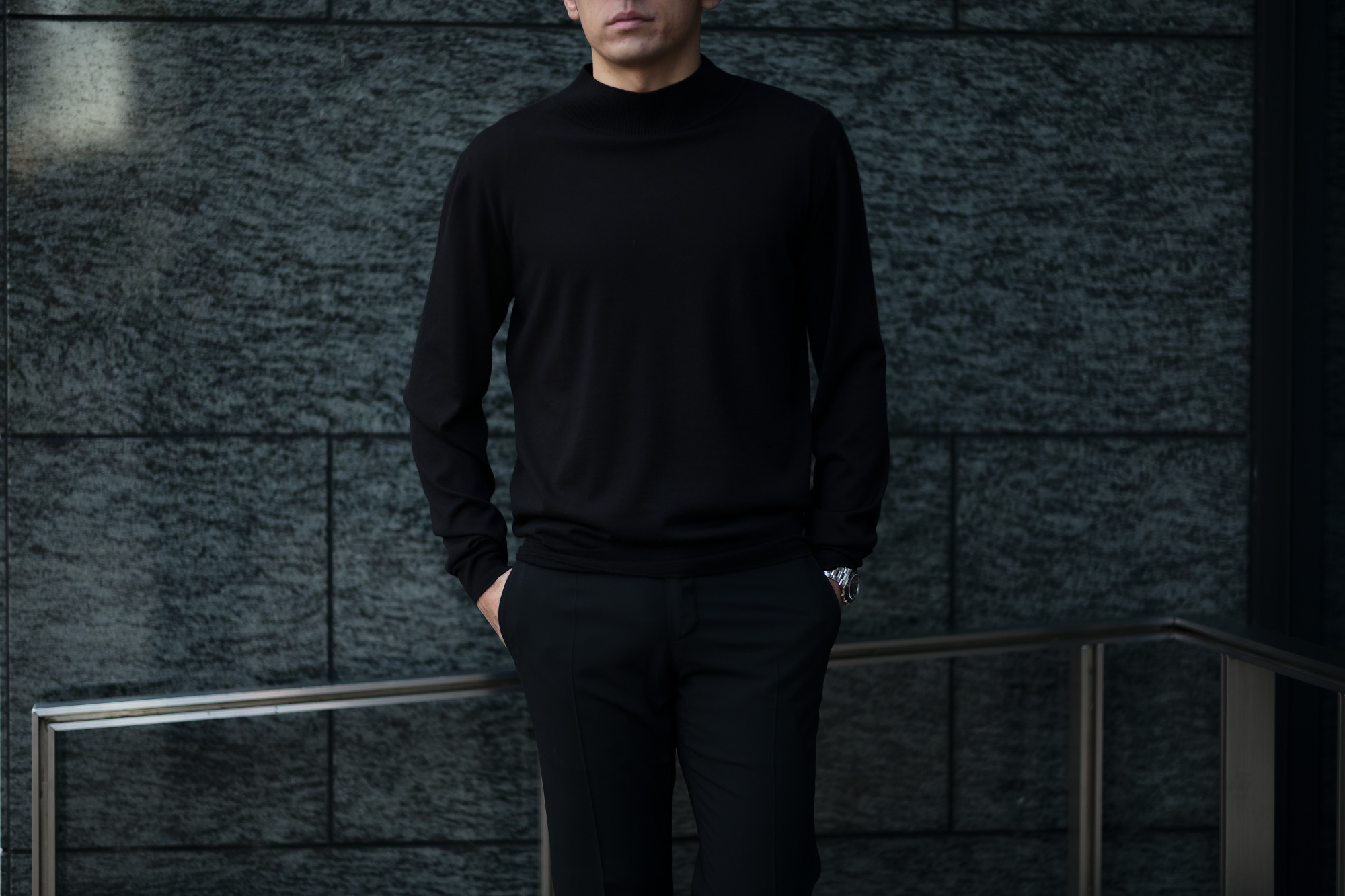 MANRICO CASHMERE "Silk Cashmere Wool" Mock Neck Sweater M050 0006 BLACK(ブラック),SNOW WHITE(スノーホワイト),DRESS BLUES(ドレスブルー),ROYAL BLUE(ロイヤルブルー),SABLE(グレージュ),GREY STONE(ダークグレー),AZTEC(ブラウン),CAMEL(キャメル),KOMBU GREEN(グリーン),YELLOW(イエロー),GRENADINE(オレンジ),HIGH RISK RED(ハイリスクレッド) MADE IN ITALY(イタリア製) 2020AW マンリコカシミア カシミヤ シルク カシミヤ ウール ニット イタリア製 altoediritto アルトエデリット　愛知 名古屋