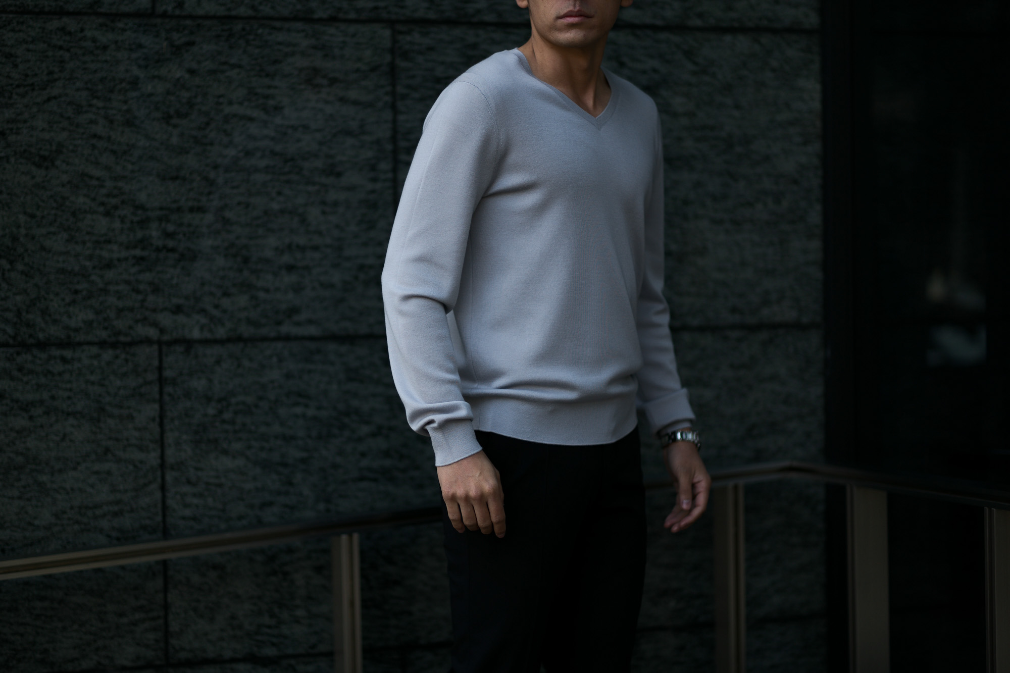 MANRICO CASHMERE(マンリコカシミア) "Super Cashmere" V Neck Sweater M040 0001 スーパーカシミヤ Vネック セーター BLACK(ブラック),SNOW WHITE(スノーホワイト),DRESS BLUES(ドレスブルー),ROYAL BLUE(ロイヤルブルー),SABLE(グレージュ),GREY STONE(ダークグレー),AZTEC(ブラウン),CAMEL(キャメル),KOMBU GREEN(グリーン),YELLOW(イエロー),GRENADINE(オレンジ),HIGH RISK RED(ハイリスクレッド) MADE IN ITALY(イタリア製) 2020AW マンリコカシミア スーパーカシミア クルーネックセーター カシミヤ 愛知 名古屋 altoediritto アルトエデリット