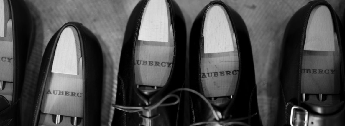 AUBERCY Bootmaker in Paris-1935 【2020AW COLLECTION】 オーベルシー 愛知 名古屋 altoediritto アルトエデリット ドレスシューズ ローファー Aubercy Paris 1935 LUPIN ルパン 3565 VITELLO NERO ブラック コインローファー SWANN スワン 5192 VITELLO NERO ブラック ストレートチップ NEIL ニール 762 VITELLO NERO ブラック ダブルストラップシューズ DARCY LARRY WALLACE ANDRE NEAL FERRANTE SPEEKE