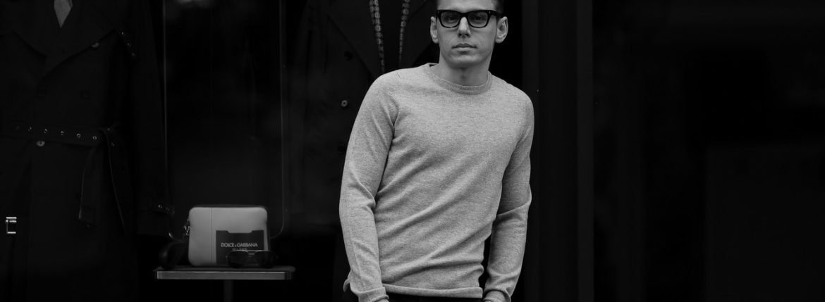 lucien pellat-finet(ルシアン ペラフィネ) Cashmere Crew Neck Sweater カシミア クルーネック セーター FELT GREY (グレー) made in scotland (スコットランド製) 2020 春夏のイメージ