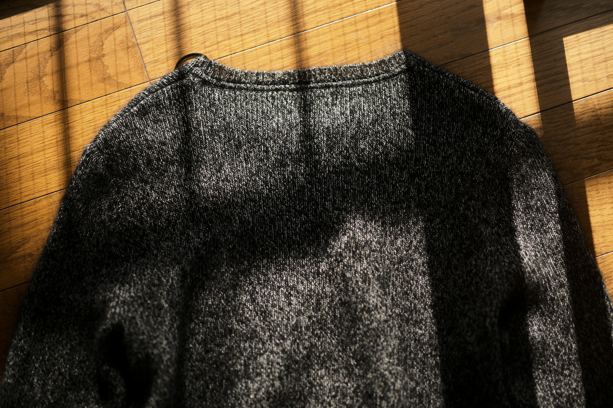 RIVORA / リヴォラ (2020 秋冬 展示会) R22-MKT005 GENTLE KNIT Round Neck 010 Black R22-MKT006 GENTLE KNIT High Neck 010 Black カシミヤ モヘア シルク クルーネック タートルネック 栗生田弓 YUMIAOTA altoediritto アルトエデリット ニット