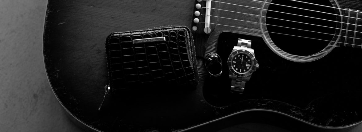 Georges de Patricia “Phantom Crocodile 18K GOLD NOIR” × FIXER “BLACK PANTHER RING RUBY BLACK RHODIUM” × ROLEX “SUBMARINER DATE 116618LB” × Gibson “J-45 Adj.1959”のイメージ