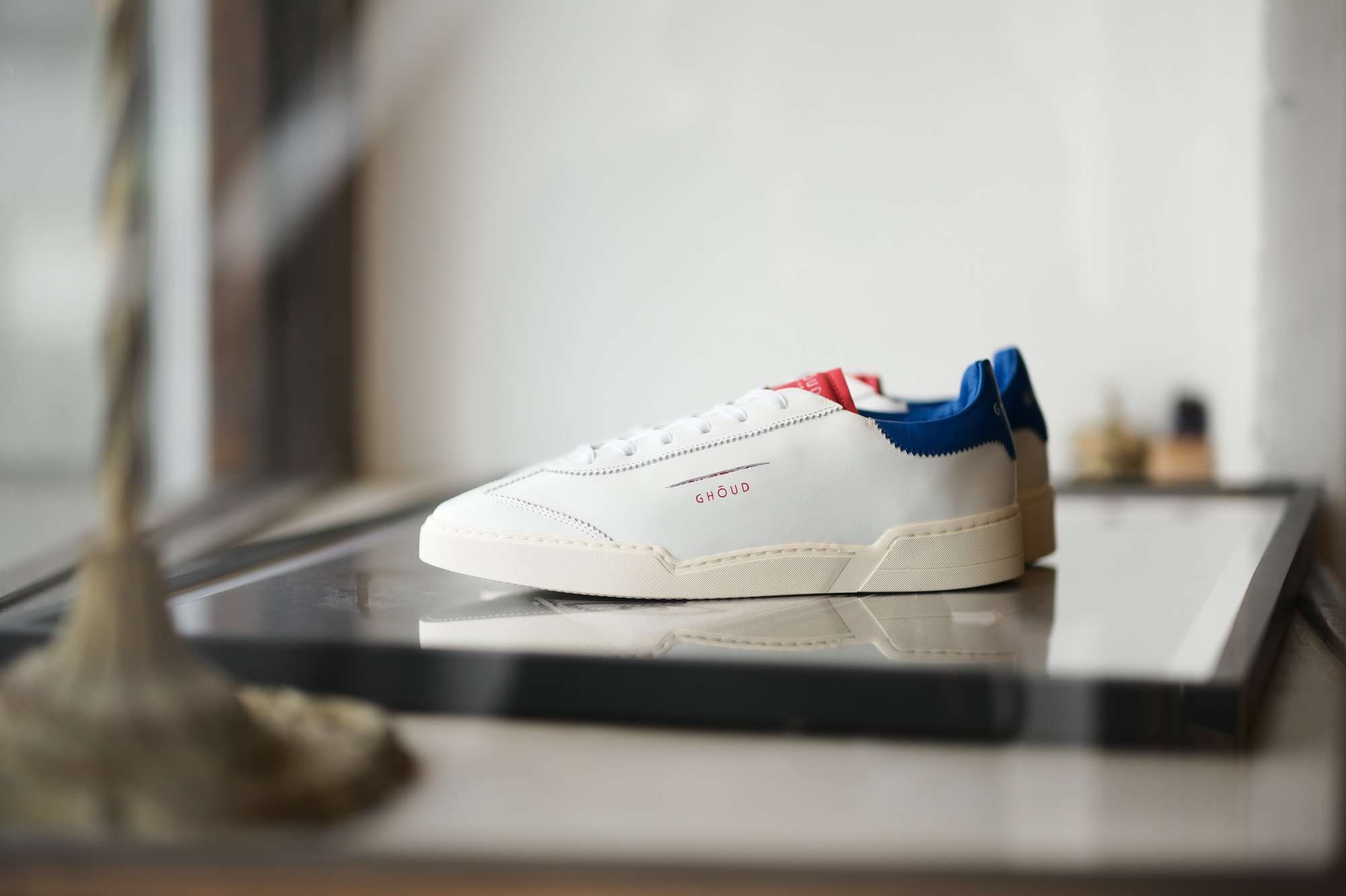 GHOUD(ゴード) LOB01 LOW MAN レザースニーカー WHITE/BLUE/RED(ホワイト/ブルー/レッド) 2020 春夏新作  愛知 名古屋 altoediritto アルトエデリット 白スニーカー