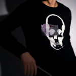 lucien pellat-finet(ルシアン ペラフィネ) Skull Camera Cashmere Sweater (スカル カメラ カシミア セーター) インターシャ カシミア スカル セーター BLACK × NIVEOUS (ブラック × ホワイト) made in scotland (スコットランド製) 2020 春夏新作のイメージ