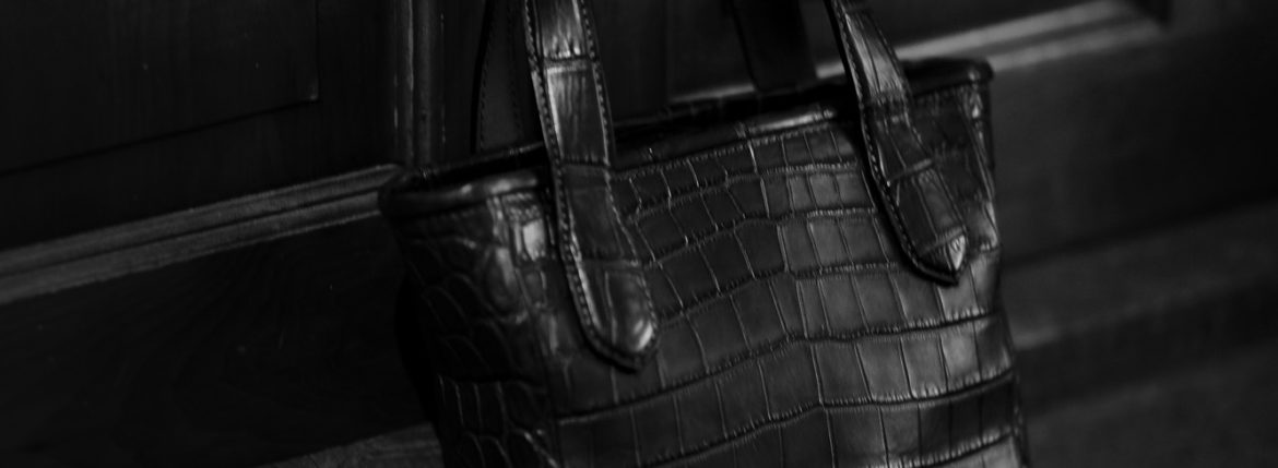 Cisei × 山本製鞄 (シセイ × 山本製鞄) Crocodile Tote Bag Small (クロコダイル トートバッグ スモール) Nile Crocodile Leather (ワニ革) ナイル クロコダイル トート バッグ BLACK(ブラック),NAVY(ネイビー),BROWN(ブラウン) Made in Japan (日本製) 2020 秋冬 【ご予約受付中】のイメージ