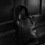 Cisei × 山本製鞄 (シセイ × 山本製鞄) Crocodile Tote Bag Small (クロコダイル トートバッグ スモール) Nile Crocodile Leather (ワニ革) ナイル クロコダイル トート バッグ BLACK(ブラック),NAVY(ネイビー),BROWN(ブラウン) Made in Japan (日本製) 2020 秋冬 【ご予約受付中】のイメージ