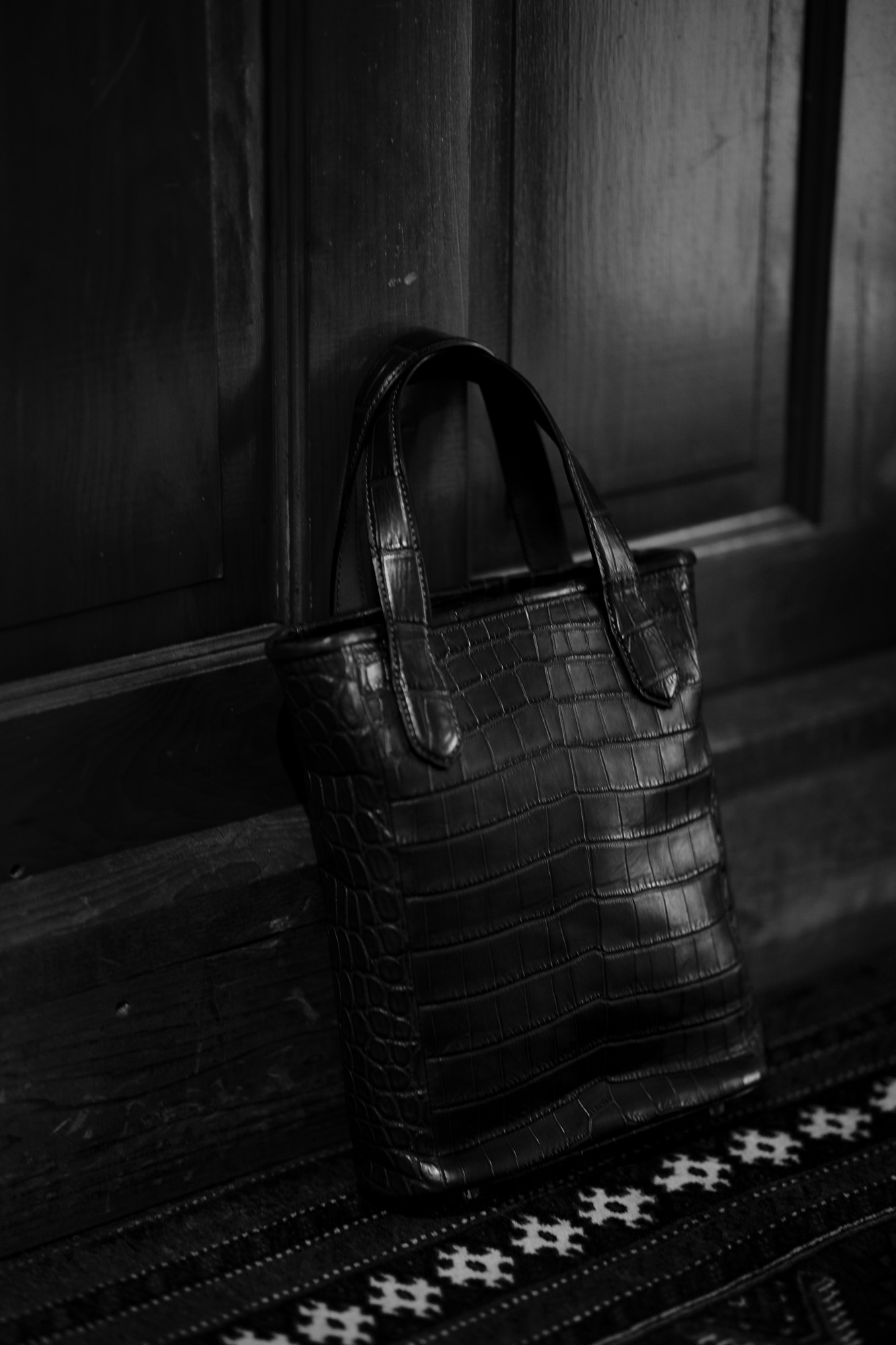 Cisei × 山本製鞄 (シセイ × 山本製鞄) Crocodile Tote Bag Small (クロコダイル トートバッグ スモール) Nile Crocodile Leather (ワニ革) ナイル クロコダイル トート バッグ BLACK(ブラック),NAVY(ネイビー),BROWN(ブラウン) Made in Japan (日本製) cisei yamamotoseiho トートバック クロコ 愛知 名古屋