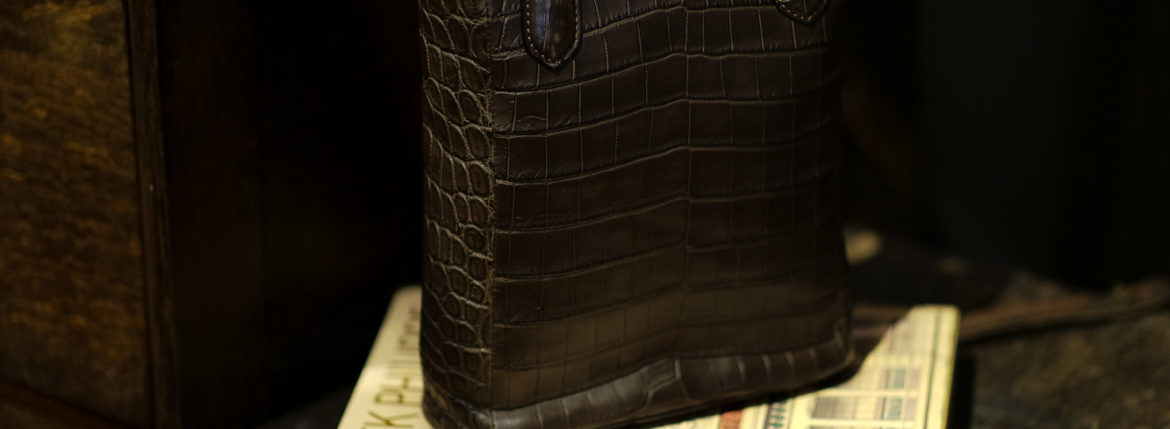 Cisei × 山本製鞄 (シセイ × 山本製鞄) Crocodile Tote Bag Small (クロコダイル トートバッグ スモール) Nile Crocodile Leather (ワニ革) ナイル クロコダイル トート バッグ BLACK(ブラック),NAVY(ネイビー),BROWN(ブラウン) Made in Japan (日本製) cisei yamamotoseiho トートバック クロコ 愛知 名古屋