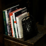 cuervo bopoha(クエルボ ヴァローナ) Satisfaction Leather Collection (サティスファクション レザー コレクション) FLOYD(フロイド) Crocodile Leather(クロコダイルレザー) レザードローストリングバック 巾着 BLACK (ブラック) Made in Japan(日本製) 2020秋冬【Special Model】のイメージ