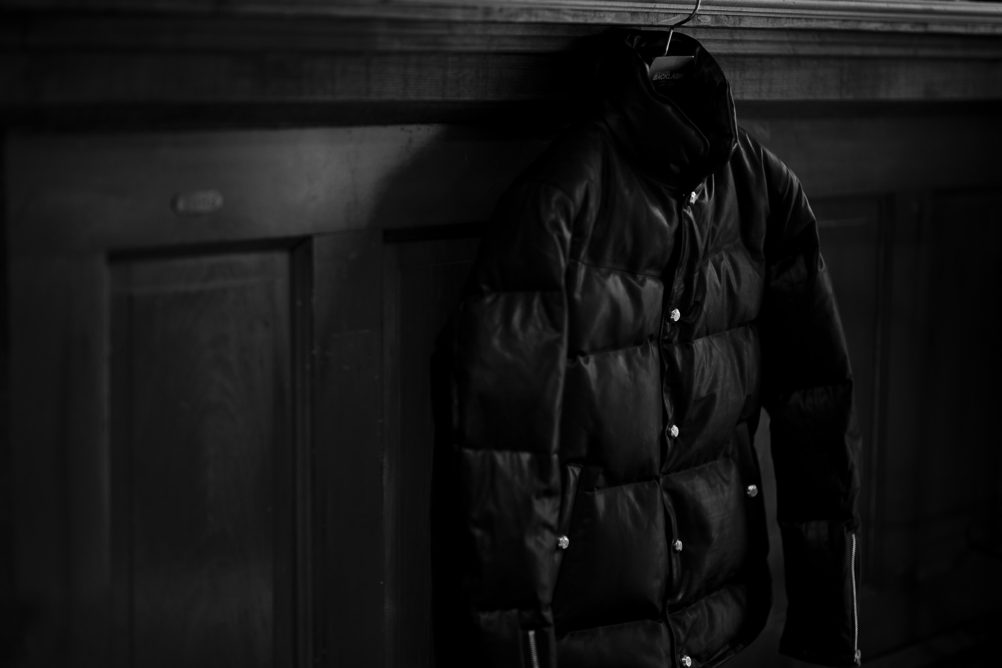 ISAMU KATAYAMA BACKLASH The Line (イサムカタヤマ バックラッシュ ザ・ライン) GUIDI CALF DOWN JACKET (グイディ カーフ ダウンジャケット) 925 STERLING SILVER (925 スターリングシルバー) レザー ダウン ジャケット BLACK (ブラック) MADE IN JAPAN (日本製) 2020 秋冬 愛知 名古屋 altoediritto アルトエデリット ダウンレザー レザーダウン