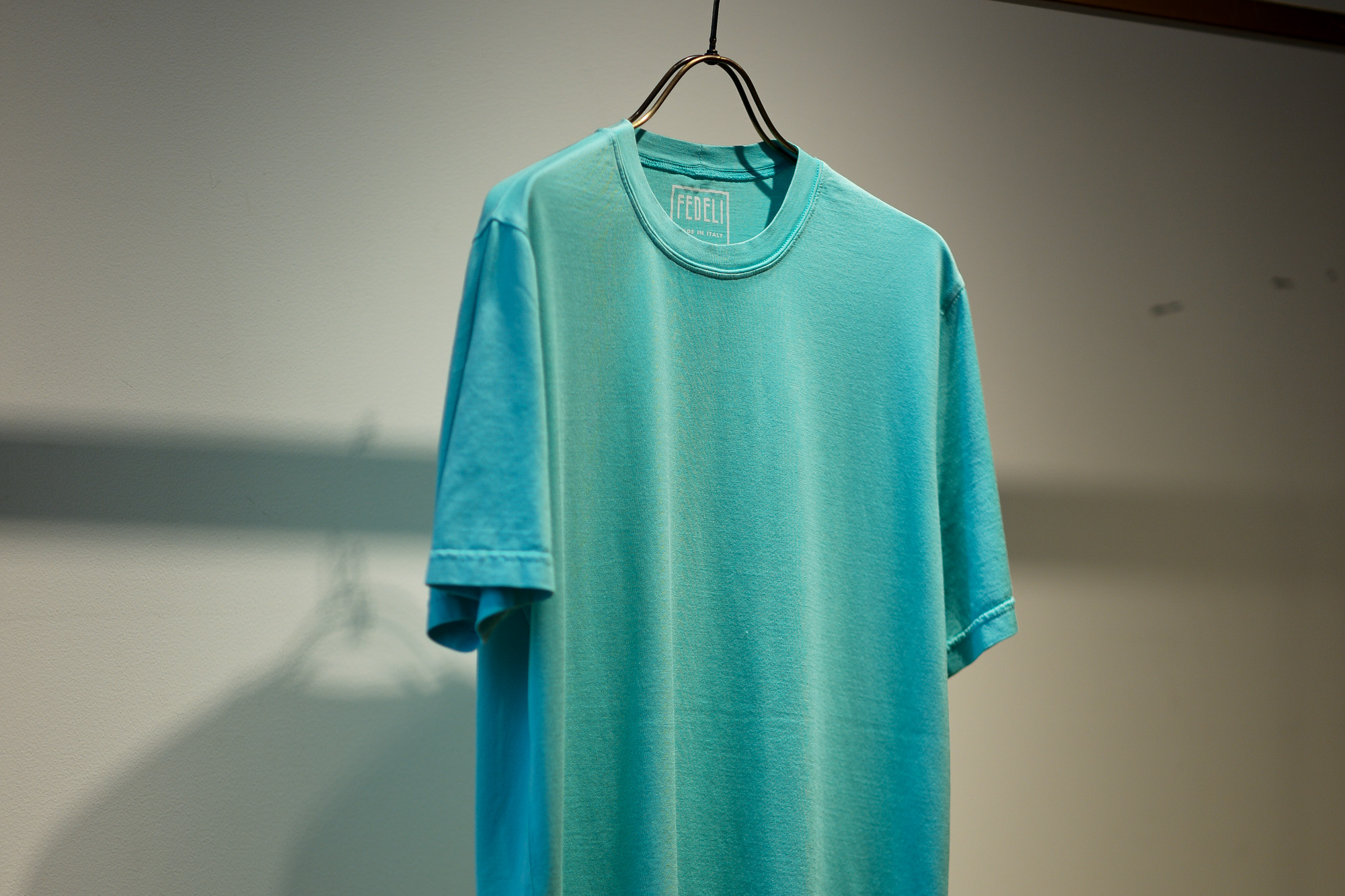 Fedeli フェデリ Crew Neck T Shirt クルーネック Tシャツ ギザコットン Tシャツ Tiffany ブルー 65 Made In Italy イタリア製 21 春夏 Special Color ご予約開始 正規通販 名古屋のメンズセレクトショップ Alto E Diritto