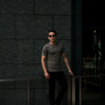 Girelli Bruni (ジレリブルーニ) Key Neck T-shirt (キーネック Tシャツ) GIZA 60/2 ギザコットン キーネックTシャツ MILITARY (ミリタリー)　made in italy (イタリア製) 2020秋冬新作のイメージ