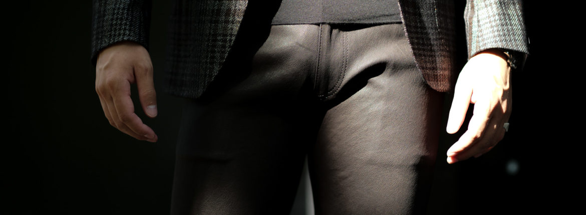 ISAMU KATAYAMA BACKLASH (イサムカタヤマ バックラッシュ) French Deerskin Stretch Pants (フレンチ ディアスキン ストレッチ パンツ) ディアスキン ストレッチ レザー スキニーパンツ BLACK (ブラック) MADE IN JAPAN (日本製) 2020 秋冬 isamukatayama 片山勇 愛知 名古屋 altoediritto アルトエデリット レザーパンツ レザーパンツコーデ 革パン 革パンコーデ