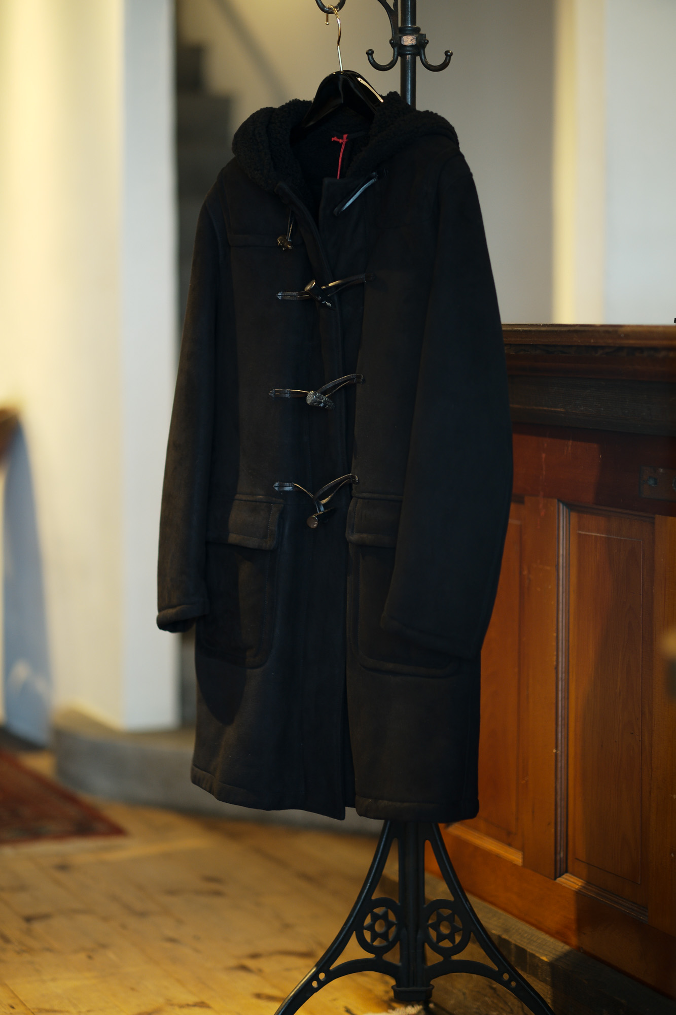 SILENCE(サイレンス) Mouton Duffle Coat D.F.MERINO SPAGNOLO (ミディアムヘアームートン) ムートン ダッフルコート NERO (ブラック) Made in italy (イタリア製) 2020 秋冬 愛知 名古屋 Alto e Diritto アルトエデリット