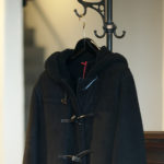SILENCE(サイレンス) Mouton Duffle Coat D.F.MERINO SPAGNOLO (ミディアムヘアームートン) ムートン ダッフルコート NERO (ブラック) Made in italy (イタリア製) 2020 秋冬 【入荷しました】【フリー分発売開始】のイメージ