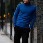 cuervo bopoha (クエルボ ヴァローナ) Sartoria Collection (サルトリア コレクション) John (ジョン) 12G WOOL (12ゲージウール) タートルネック セーター BLUE (ブルー) MADE IN JAPAN (日本製) 2020 秋冬新作 【Special Color】のイメージ