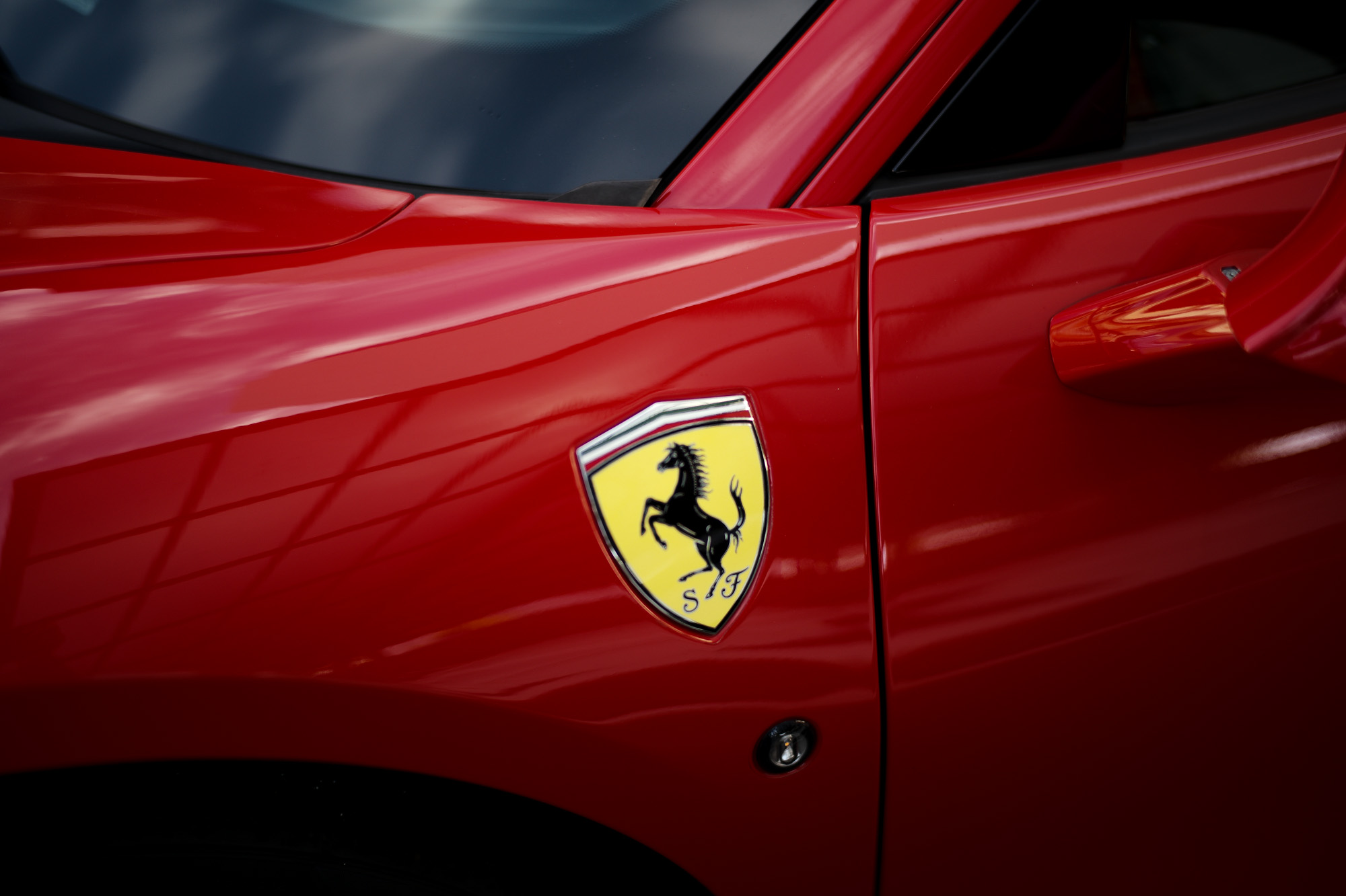 Ferrari F8 TRIBUTO フェラーリ トリブート 跳ね馬 V8 ミッドリヤエンジン スポーツカー  Ferrari F8 Tributo 愛知　名古屋 CORNES コーンズ ショールーム 