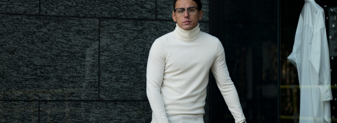 lucien pellat-fine (ルシアン ペラフィネ) Cashmere Roll Neck Sweater カシミア タートルネック セーター NIVEOUS (ホワイト) made in scotland (スコットランド製) 2020 秋冬新作 【入荷しました】【フリー分発売開始】愛知 名古屋 Alto e Diritto altoediritto アルトエデリット