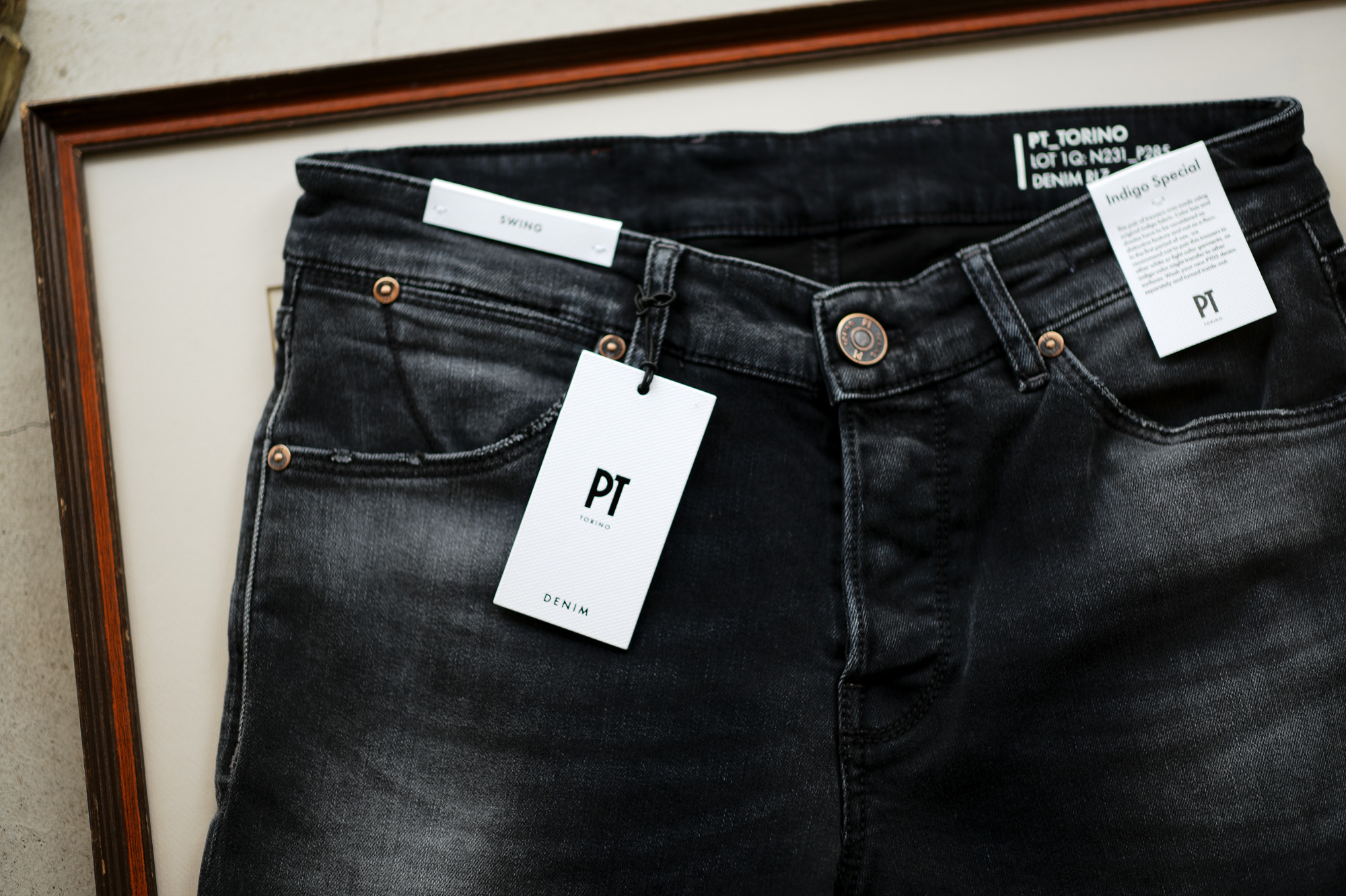 PT TORINO DENIM (ピーティートリノデニム) SWING (スイング) SUPER SLIM FIT (スーパースリムフィット) ストレッチ ワンウォッシュ デニムパンツ BLACK (ブラック・DK29) 2021春夏 【ご予約受付中】愛知 名古屋 Alto e Diritto altoediritto アルトエデリット