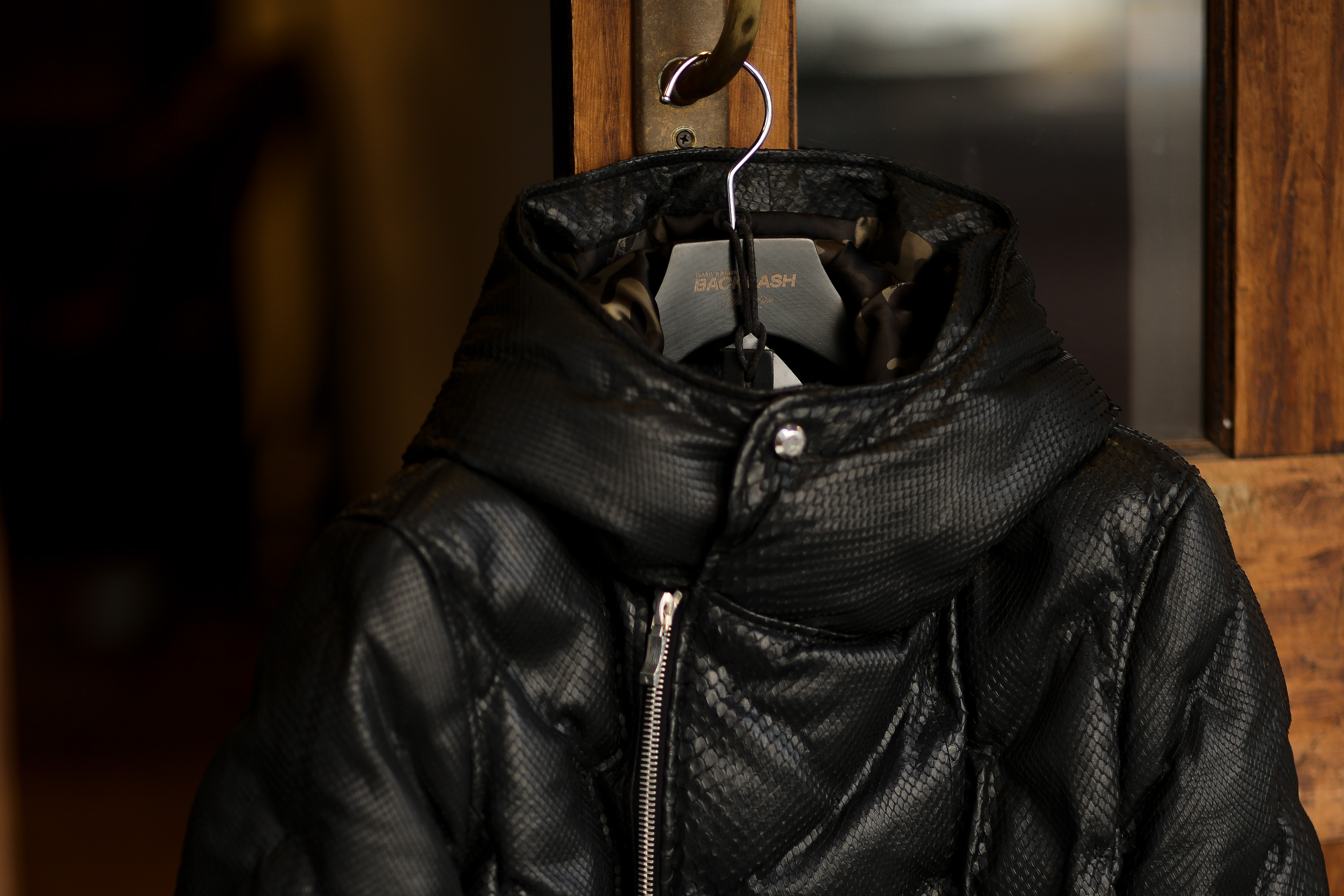 定価82万BACKLASH THE LINEパイソンダウンバックラッシュザライン