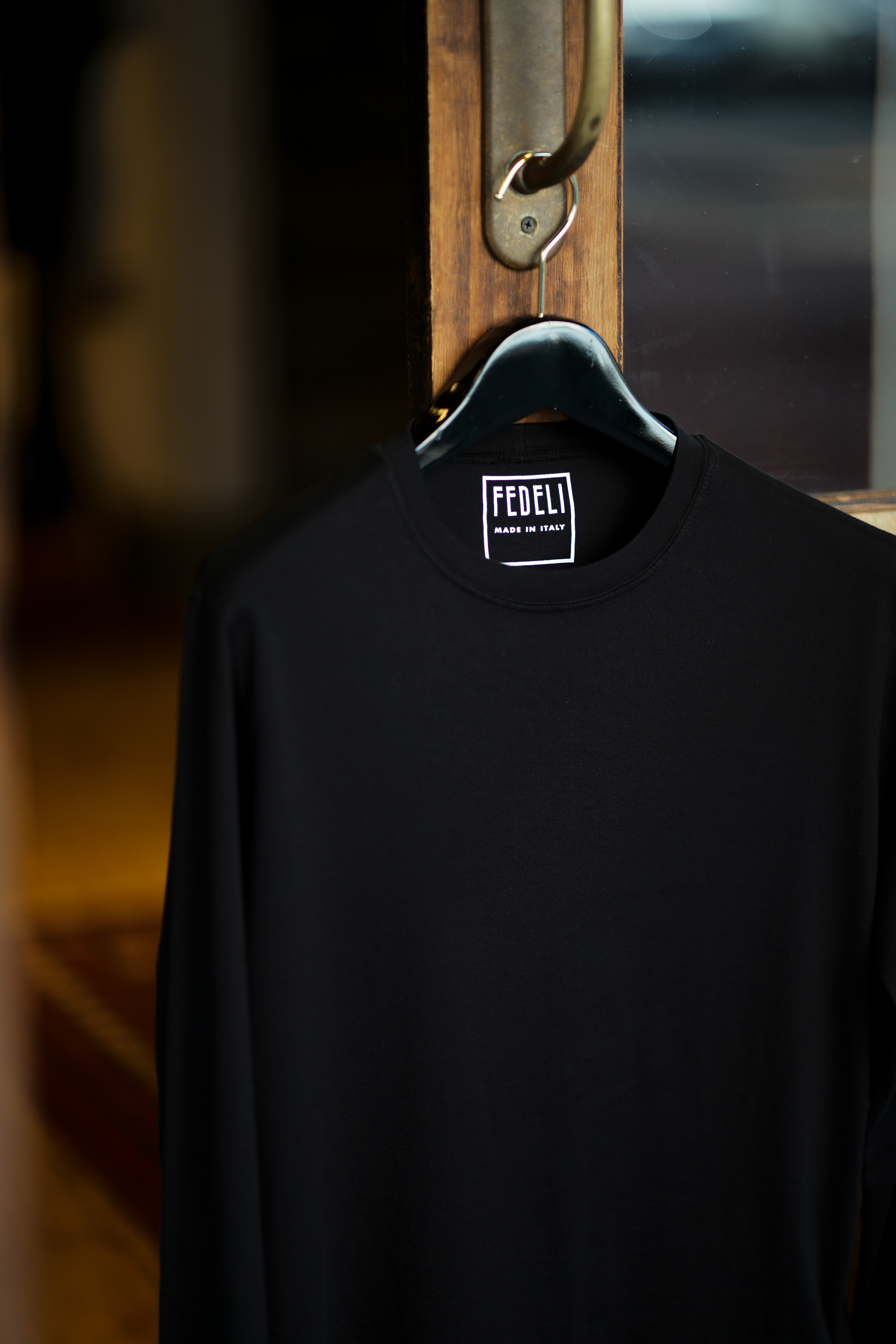 FEDELI (フェデリ) Long Sleeve Crew Neck T-shirt (ロングスリーブ Tシャツ) ギザコットン ロングスリーブ Tシャツ BLACK (ブラック・36) made in italy (イタリア製) 2021 春夏 【ご予約受付中】愛知 名古屋 Alto e Diritto altoediritto アルトエデリット ロンT ロングTシャツ