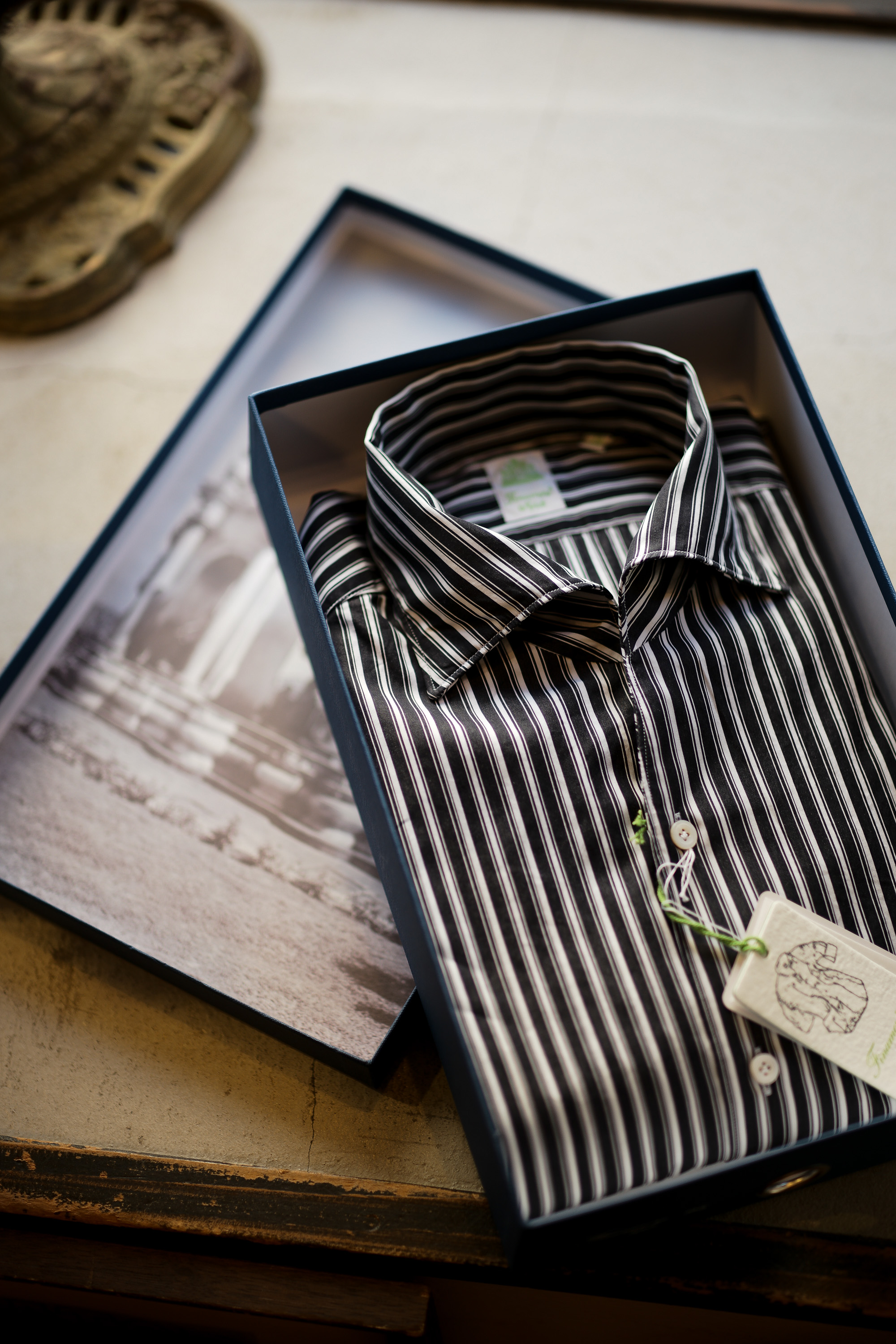 Finamore (フィナモレ) SEUL ITALIAN COLOR STRIPE SHIRTS (イタリアンカラーストライプシャツ) THOMAS MASON COTTON POPLIN RANDOM STRIPE (トーマスメイソン コットンポプリン ランダムストライプ) ワンピースカラー シャツ BLACK×WHITE (ブラック×ホワイト・01) made in italy (イタリア製) 2021 春夏【Alto e Diritto別注】【Special Model】 愛知 名古屋 Alto e Diritto altoediritto アルトエデリット シャツ ストライプシャツ