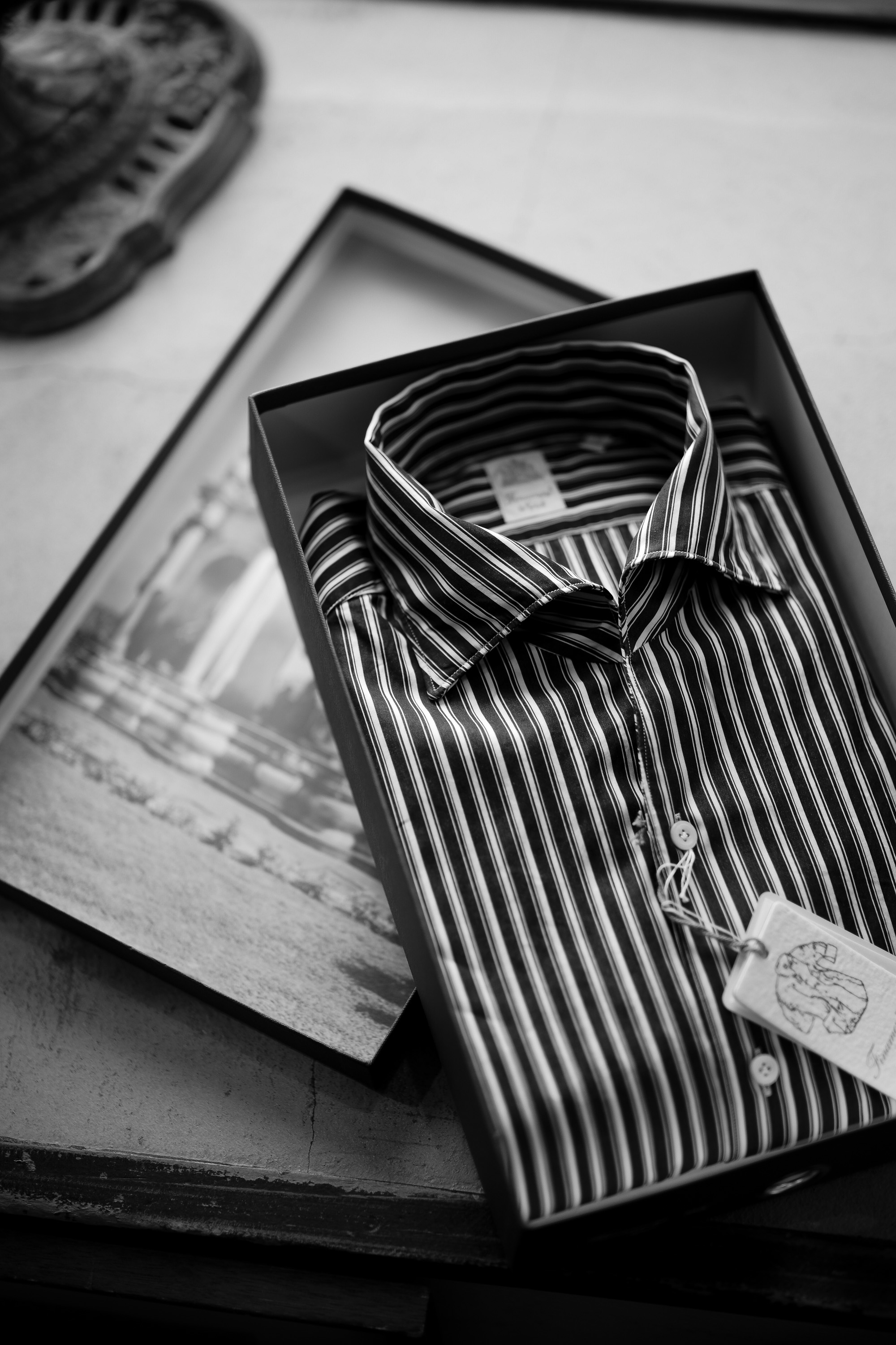 Finamore (フィナモレ) SEUL ITALIAN COLOR STRIPE SHIRTS (イタリアンカラーストライプシャツ) THOMAS MASON COTTON POPLIN RANDOM STRIPE (トーマスメイソン コットンポプリン ランダムストライプ) ワンピースカラー シャツ BLACK×WHITE (ブラック×ホワイト・01) made in italy (イタリア製) 2021 春夏【Alto e Diritto別注】【Special Model】 愛知 名古屋 Alto e Diritto altoediritto アルトエデリット シャツ ストライプシャツ