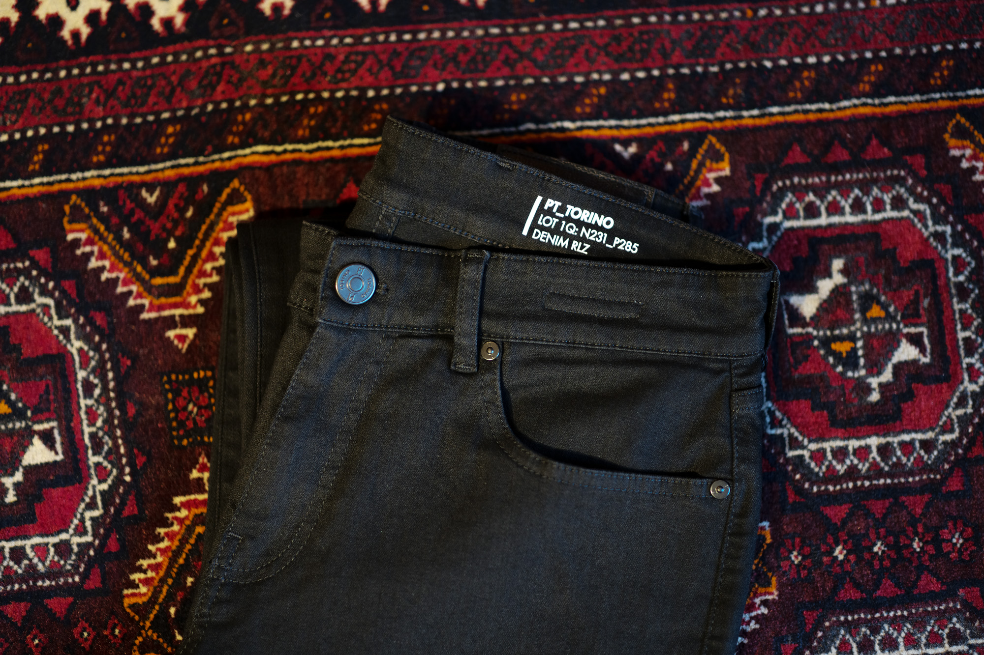 PT TORINO DENIM (ピーティートリノデニム) ROCK (ロック) SKINNY FIT (スキニーフィット) ストレッチ クラッシュ デニムパンツ BLACK(ブラック・DK76) 2021秋冬 【ご予約受付中】愛知 名古屋　Alto e Diritto altoediritto アルトエデリット デニム ブラックデニム 黒デニム