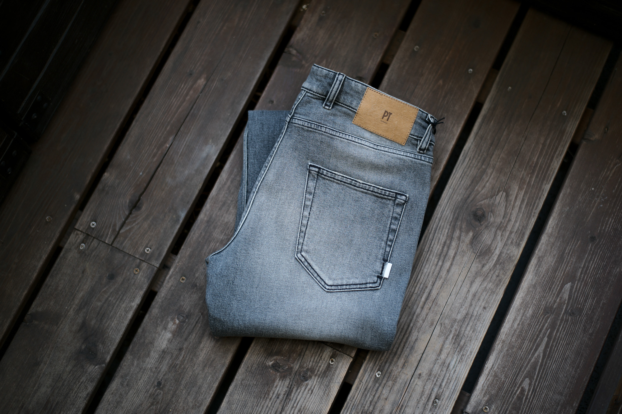 PT TORINO DENIM (ピーティートリノデニム) ROCK (ロック) SKINNY FIT (スキニーフィット) ストレッチ クラッシュ デニムパンツ LIGHT GRAY(ライトグレー・LT55) 2021秋冬 【ご予約受付中】愛知 名古屋　Alto e Diritto altoediritto アルトエデリット デニム ブラックデニム 黒デニム グレーデニム