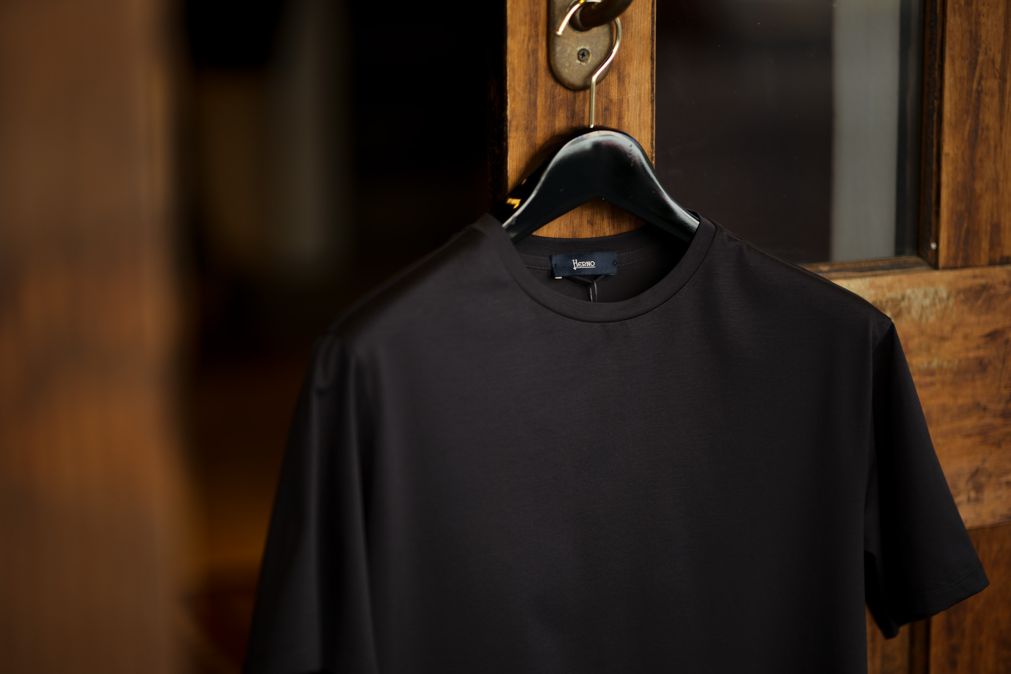 HERNO (ヘルノ) Cotton Stretch Crew Neck T-shirt (コットン ストレッチ クルーネック Tシャツ) クルーネック Tシャツ CHARCOAL (チャコール・9480) 2021 春夏新作 Alto e Diritto altoediritto アルトエデリット Tee