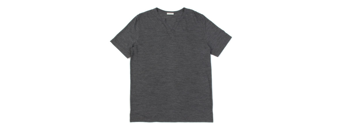 nomiamo (ノミアモ) Key Neck T-shirt 60/1 Super 100’s Wool ウォッシャブルウール キーネックTシャツ CHARCOALGRAY (チャコールグレー) 2021 春夏 【Alto e Diritto別注】【Special限定モデル】【ご予約受付中】 愛知 名古屋 Altoediritto アルトエデリット カットソー 半袖Tシャツ