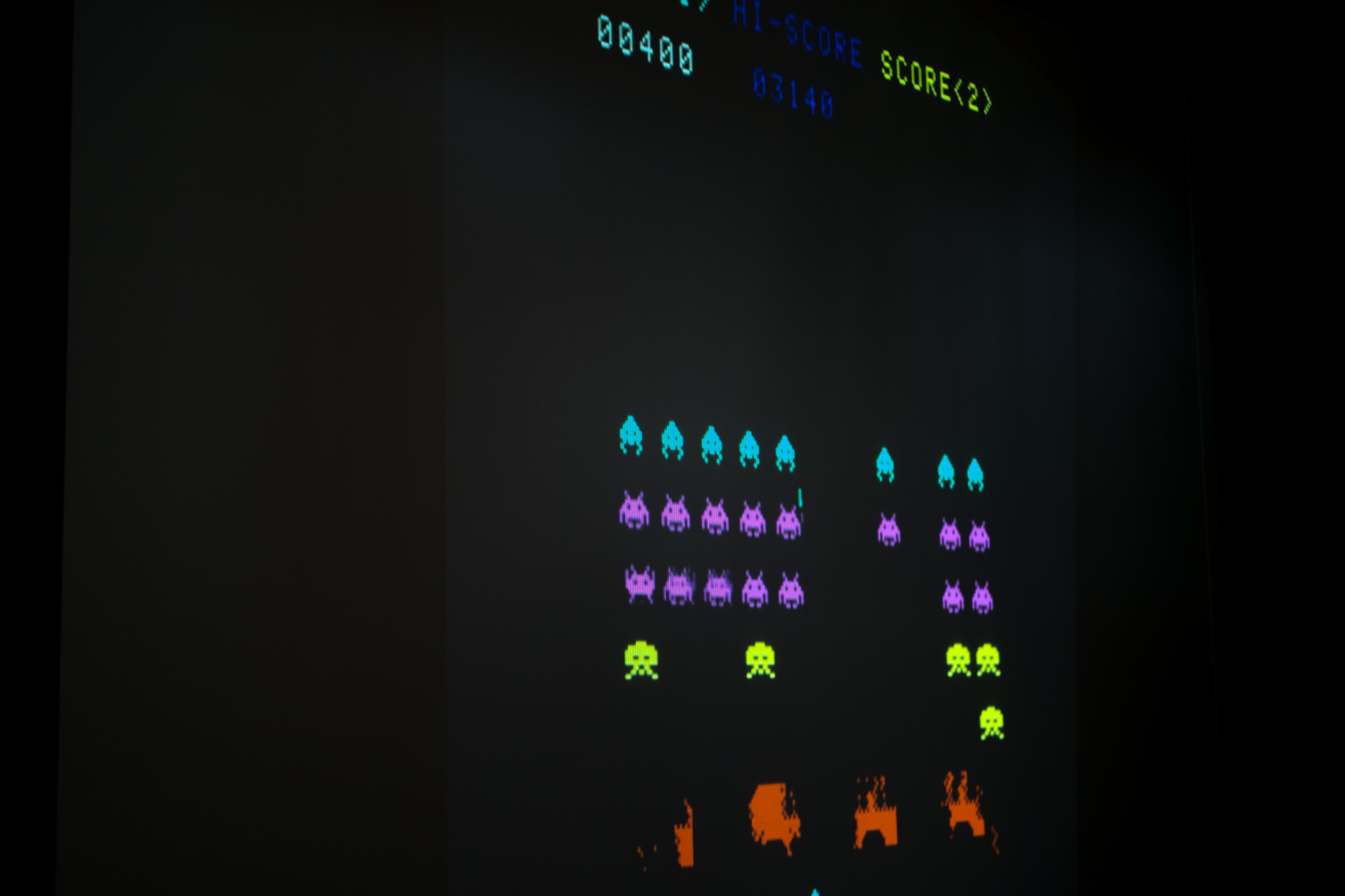 Space Invader スペースインベーダー アーケードゲーム ゲーセンミュージアム みなさんはアーケードゲームで遊んだことがありますか？喫茶店でスペースインベーダー、ボウリング場でピンボール、デパートの屋上で新幹線の乗り物、ショッピングセンターの大型ゲームセンターで音楽ゲームなど、みんなゲームにまつわる思い出がたくさんあるはずです。この展覧会は、ゲームセンターを遊び場のひとつとして考え、時代を彩ってきたゲームを紹介します。もちろん、展示するゲームは遊べるものばかり。ゲーセンミュージアム〜この夏、博物館はゲームセンターになります。〜 2021年6月1日(火)〜8月29日(日) 株式会社カプコン、株式会社コナミアミューズメント、株式会社セガ、株式会社タイトー、株式会社バンダイナムコアミューズメント、株式会社バンダイナムコエンターテインメント 名古屋市博物館　TEL:052-853-2655 〒467-0806 名古屋市瑞穂区瑞穂通1-27-1