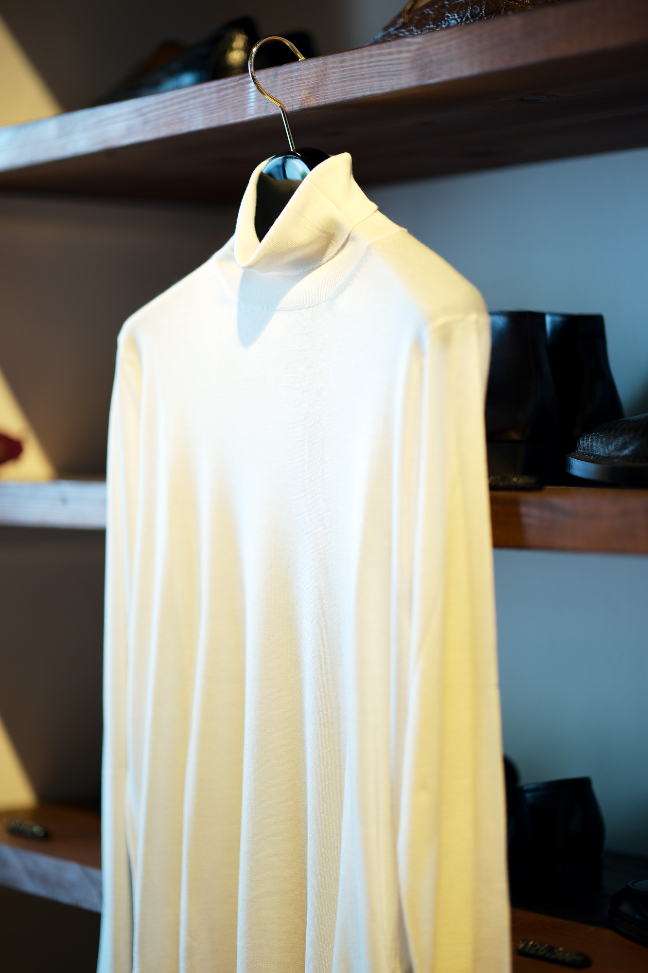 FEDELI (フェデリ) Silk Cashmere Turtle Neck Sweater シルクカシミア タートルネック セーター WHITE (ホワイト・22) made in italy (イタリア製) 2021 秋冬新作 愛知 名古屋 Alto e Diritto altoediritto アルトエデリット シルカシニット