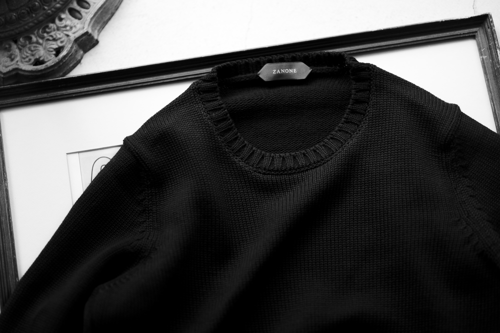 ZANONE(ザノーネ) Crew Neck Sweater (クルーネック セーター) VIRGIN WOOL 100% ミドルゲージ ウールニット セーター BLACK (ブラック・Z0015) made in italy (イタリア製) 2021 秋冬新作 【入荷しました】【フリー分発売開始】愛知 名古屋 Alto e Diritto altoediritto アルトエデリット 