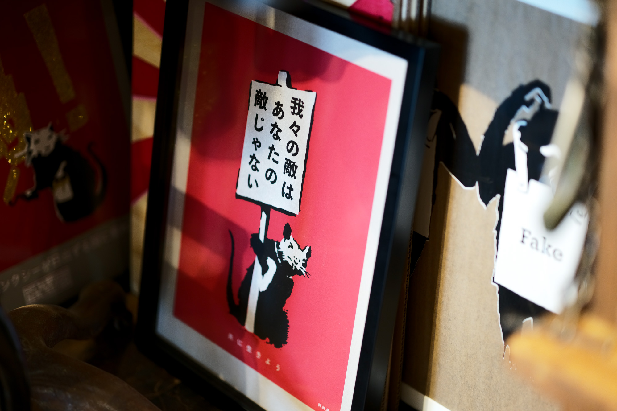 「9.21(tue)」,「9.22(wed)」 お休みとなります Not Banksy ノットバンクシー BANKSY バンクシー 我々の敵はあなたの敵じゃない   共に生きよう LEICA // APO-SUMMICRON-M f2/35mm ASPH. ライカ アポ・ズミクロンM f2/35mm ASPH. 愛知 名古屋 Alto e Diritto altoediritto アルトエデリット 世界最高峰のレンズと称賛され続けているライカMレンズにおいて、アポ・ズミクロンM f2/35mm ASPH.もそのMレンズの名にふさわしい優れた性能を誇ります。さらに、アポ・ズミクロンMシリーズのレンズとしてはもちろんのこと、これまでにない新しいタイプのMレンズとして目をひく存在でもあります。その特長は、Mレンズの中で最短で唯一ともいえる最短撮影距離と、きわめてシャープな描写力、美しいボケ味、そして開放F値F2という明るさにあります。ドイツならではの高度な製造技術が生み出したこのレンズを活用すれば、M型カメラはもとより、「ライカSL2」や「ライカSL2-S」でも、優れた描写力を活用してあらゆるシーンでの撮影が楽しめます。 光学系の設計に全撮影距離で高画質が得られるフローティングシステムを採用しているため、近距離撮影でも高い描写力を発揮しながら、Mレンズでは唯一となるわずか30cmという最短撮影距離を実現しています。フォーカスリングの回転角は300°ときわめて大きく、最短撮影距離が短くなっているにも関わらず緻密なピント合わせが可能です。開放値はF2.0という明るさで、クリエイティブな作品づくりも多彩に楽しめます。その時々の貴重な瞬間を、ライカらしい高品位な写真として記録することができます。イギリスの写真家ヒュー・ジョン氏は、ポートレート撮影でもアポ・ズミクロンM f2/35mm ASPH.が威力を発揮することを実感しました。「被写界深度がこれほど浅くなるとは驚きました。まつげの部分が驚くほどシャープに描写され、そこから徐々にボケていく。これは元のサイズのまま一部をトリミングしたものですが、85mm、いや、105mmのレンズで撮影したかのような仕上がりです！」「アポ・ズミクロンM f2/35mm ASPH.は、美しいボケ味でポートレート写真に新たな可能性をもたらすレンズですね。それに接写もこなせるので、まさにオールラウンドな1本だと言えます。色の再現性も絶妙で、シャープな解像感も素晴らしい。これさえあれば他のレンズはいらないと言ってもいいかもしれません！」2021年8月18日 Leica Nagoya ライカ松坂屋名古屋店 ライカ名古屋 460-8430 愛知県中区栄3-16-1 松坂屋名古屋店 北館3Ｆ 052-264-2840 入鹿池　いるかいけ 名古屋近郊のボート釣りのメッカ 愛知県犬山市の入鹿、飛騨木曽川国定公園内にある人工の農業用ため池 わかさぎ釣り・ブラックバス釣りなら入鹿池にある見晴茶屋へ https://inuyama.gr.jp/miharashi.html 犬山観光情報  ワカサギやブラックバス釣りのメッカとして知られる入鹿池 ブラックバス釣果 犬山名物 でんがく 五平餅 見晴茶屋 愛知県犬山市堤下60 蓬ぜん 犬山 犬山口 愛知 名古屋名物 ひつまぶし http://houzen.s-d.jp/index.html 犬山城 ミシュランガイド愛知2019 あつた蓬莱軒 22年間修行 店主 うなぎ ウナギ 鰻 愛知県犬山市上坂町4-168 0568-39-5077 犬山市観光協会 ミシュラン 博多串焼き 八乃助  焼き鳥 焼鳥 愛知 名古屋 とみやBLOG 富屋酒店 とみやBLOG ライカ LEICA LEICA M10-p ASC100 EDITION ライカM10-P ズミルックス 2021年7月27日 煖 MEI メイ イタリアン 国際センター 名古屋市西区那古野1-23-2 四間道糸重3 mei-nagoya.com shikemichi サンタキアラ Santa Chiara コース 18時一斉スタート きのこ キノコ 森内敬子　モーゼ十戒　ナナツモリピノノワール 2016 pinot noir ドメーヌタカヒコ 曽我貴彦 北海道余市郡余市町登町1395  ワイン名古屋市東区徳川町　天然キノコ MEI 那古野 ネコ 猫　にゃんこ 愛知 名古屋 Alto e Diritto altoediritto アルトエデリット カウンター7席 えごま　味噌カツ ミソカツ みそかつ とんかつ 東別院 〒460-0021 愛知県名古屋市中区平和2丁目16-15 052-323-0963  鶴舞線のガード下にあるトンカツの美味しいお店 みそかつ えごま　和食 美奈登 ミナト 老舗焼肉店 神宮前/焼肉 レトロ モクモク 味噌ダレ とんちゃん 熱田 ホルモン ヤキニク とんねるず ペレ きたなシュラン 懐かし 名鉄堀田駅から徒歩20分 瑞穂区 〒467-0879 愛知県名古屋市瑞穂区平郷町2-6-2 LA VAGABONDE ラ・ヴァガボンド フレンチ フランス料理 鶴舞 ラヴァカボンド chef ryousuke iwamoto 岩本龍介 予約のとれないフレンチ 名店 美食家 放浪者 旅人 愛知県名古屋市中区千代田2丁目14-24 キャノンピア鶴舞 1F 愛知 名古屋 Alto e Diritto altoediritto アルトエデリット 超絶フレンチ ドレスコード ディナー STEAK HOUSE Beef Okuma ステーキハウス ビーフオークマ 名古屋店 霜降り黒毛和牛 サーロイン フィレ シャトーブリアン 仙台牛 宮城牛 近江牛 150g 200g ハンバーグ 松坂屋 名古屋店 愛知　名古屋 Alto e Diritto altoediritto  GW休暇 Alto e Diritto アルトエデリット altoediritto 愛知 名古屋 ゴールデンウィーク 休暇 炭火焼肉 煖  だん ダン 愛知 名古屋 焼き肉  名駅店 瑞穂本店 Alto e Diritto altoediritto アルトエデリット 夢 希望 Dream FREEMASONRY フリーメーソン AUDEMARS PIGUET オーデマピゲ SEX PISTOLS セックスピストルズ JOY DIVISION ジョイディヴィジョン DAVID BOWIE デヴィットボーウィ THE VELVET UNDERGROUND ザベルベットアンダーグラウンド THE ROLLING STONES ザローリングストーンズ QUEEN クイーン LED ZEPPELIN レッドツェッペリン Alto e Diritto アルトエデリット 愛知 名古屋 Italy MOORER ムーレー / BELVEST ベルベスト / ISAIA イザイア / LUCA GRASSIA ルカグラシア / Alfredo Rifugio アルフレードリフージオ / LARDINI ラルディーニ / De Petrillo デ・ペトリロ / TAGLIATORE タリアトーレ / Sealup シーラップ / EMMETI エンメティ / CINQUANTA チンクアンタ / SILENCE サイレンス / MOLEC モレック / Finamore フィナモレ / ORIAN オリアン / AVINO Laboratorio Napoletano アヴィーノ / INCOTEX インコテックス / INCOTEX SLACKS インコテックススラックス / PT TORINO ピーティートリノ / BERWICH ベルウィッチ / VIGANO ヴィガーノ / RICHARD J.BROWN リチャードJブラウン / FEDELI フェデーリ / MANRICO CASHMERE マンリコカシミヤ / ZANONE ザノーネ / Cruciani クルチアーニ / GRAN SASSO グランサッソ / Settefili Cashmere セッテフィーリカシミア / Girelli Bruni ジレリブルーニ / ENZO BONAFE エンツォボナフェ / FERRANTE フェランテ / GHOUD ゴード / ACATE アカーテ / Cisei シセイ / STEFANO RICCI ステファノリッチ / ALPO アル France Georges de Patricia ジョルジュドパトリシア / SAINT LAURENTサンローラン / CELINE セリーヌ / AUBERCY オーベルシー / lucien pellat-finet ルシアンペラフィネ / NATIONAL STANDARD ナショナルスタンダー U.S.A. South Paradiso Leather サウスパラディソ / JACQUESMARIEMAGE ジャックマリーマージュ / MARC MARMEL マークマーメル / WHITE'S BOOTS ホワイツブーツ / JUTTA NEUMANN ユッタニューマン England GRENFELL グレンフェル / J&M DAVIDSON ジェイアンドエムディヴィッドソン / JAMES GROSE ジェームスグロース / JOHN SMEDLEY ジョンスメドレー / Johnstons ジョンストンズ Other FIXER フィクサー / cuervo bopoha クエルボ ヴァローナ / BACKLASH The Line バックラッシュ ザライン / RIVORA リヴォラ / C.QP / Order Suit オーダースーツ 愛知 名古屋 Alto e Diritto altoediritto アルトエデリット