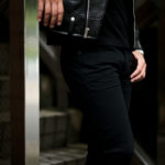 SAINT LAURENT (サンローラン) SKINNY-FIT JEANS IN USED BLACK DENIM (スキニーフィット ジーンズインユーズドブラックデニム) ストレッチ スキニー デニムパンツ BLACK (ブラック) Made in italy (イタリア製) 2021 秋冬新作のイメージ