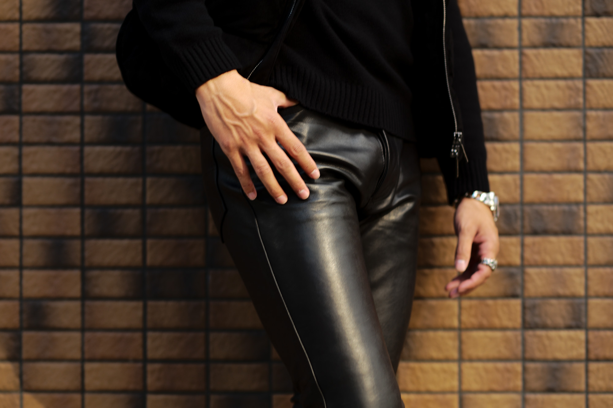 ISAMU KATAYAMA BACKLASH (イサムカタヤマ バックラッシュ) 1973-01 MARYAM HORSE LEATHER PANTS (マリアム ホースレザー パンツ) マリアム社 イタリーホース レザーパンツ BLACK (ブラック) MADE IN JAPAN (日本製) 2022春夏 【ご予約受付中】愛知 名古屋 Alto e Diritto altoediritto アルトエデリット 革パン レザーパンツ 木村拓哉 キムタク着