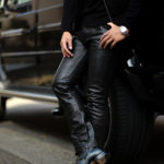 ISAMU KATAYAMA BACKLASH (イサムカタヤマ バックラッシュ) 1973-01 MARYAM HORSE LEATHER PANTS (マリアム ホースレザー パンツ) マリアム社 イタリーホース レザーパンツ BLACK (ブラック) MADE IN JAPAN (日本製) 2022春夏 【ご予約受付中】のイメージ