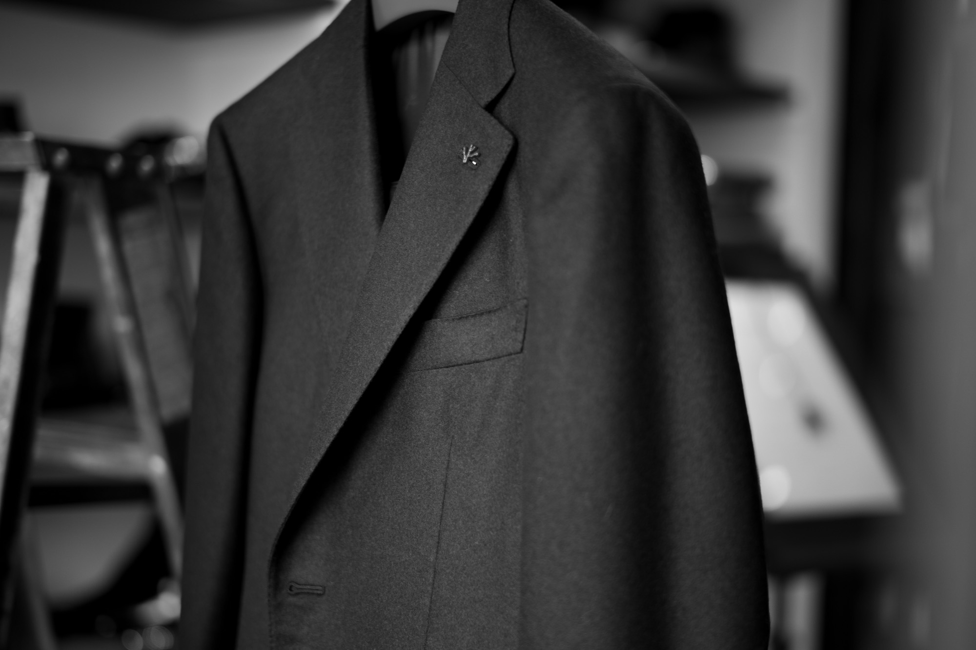 ISAIA "MADE TO MEASURE" GREGORY SUITS "CASHMERE FLANNEL" NAVY 2021AW イザイア オーダー グレゴリー スーツ カシミヤ ウール カシミヤフランネル  ネイビー 2021秋冬 愛知 名古屋 Alto e Diritto altoediritto アルトエデリット