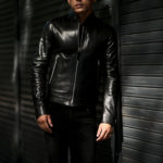 TOM FORD (トムフォード) CAFÉ BIKER JACKET (カフェ バイカー ジャケット) カーフレザー シングル ライダース ジャケット BLACK (ブラック) Made in italy (イタリア製)のイメージ