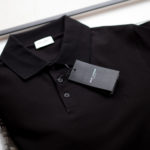 SAINT LAURENT (サンローラン) MONOGRAM POLO SHIRT (モノグラム ポロシャツ) COTTON PIQUE (コットンピケ) ポロシャツ BLACK (ブラック) Made in italy (イタリア製) 2022のイメージ