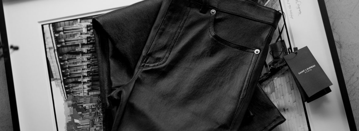 SAINT LAURENT (サンローラン) SKINNY-FIT STRETCH GRAIN LEATHER PANTS (スキニーフィット ストレッチ グレイン レザー パンツ) スキニー ストレッチ ラムレザー パンツ BLACK (ブラック) Made in italy (イタリア製) 2022のイメージ