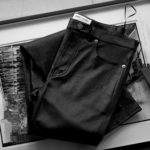 SAINT LAURENT (サンローラン) SKINNY-FIT STRETCH GRAIN LEATHER PANTS (スキニーフィット ストレッチ グレイン レザー パンツ) スキニー ストレッチ ラムレザー パンツ BLACK (ブラック) Made in italy (イタリア製) 2022のイメージ