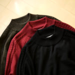 RIVORA (リヴォラ) SIDE CABLE Mock Neck Pull-Over SUPER120s Wool モックネック セーター BORDEAUX (ボルドー・150),KHAKI GREY(カーキグレー・020),BLACK(ブラック・010) MADE IN JAPAN (日本製) 2022秋冬 【ご予約受付中】のイメージ